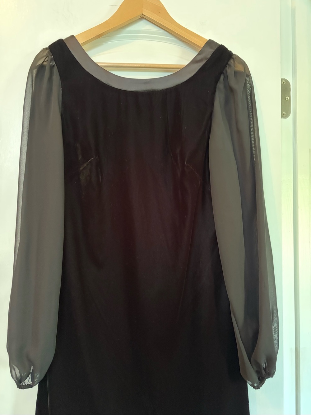 White House Black Market Black Long-Sleeve Sheer-Sleeve Shift Dress - Picture 2 of 8